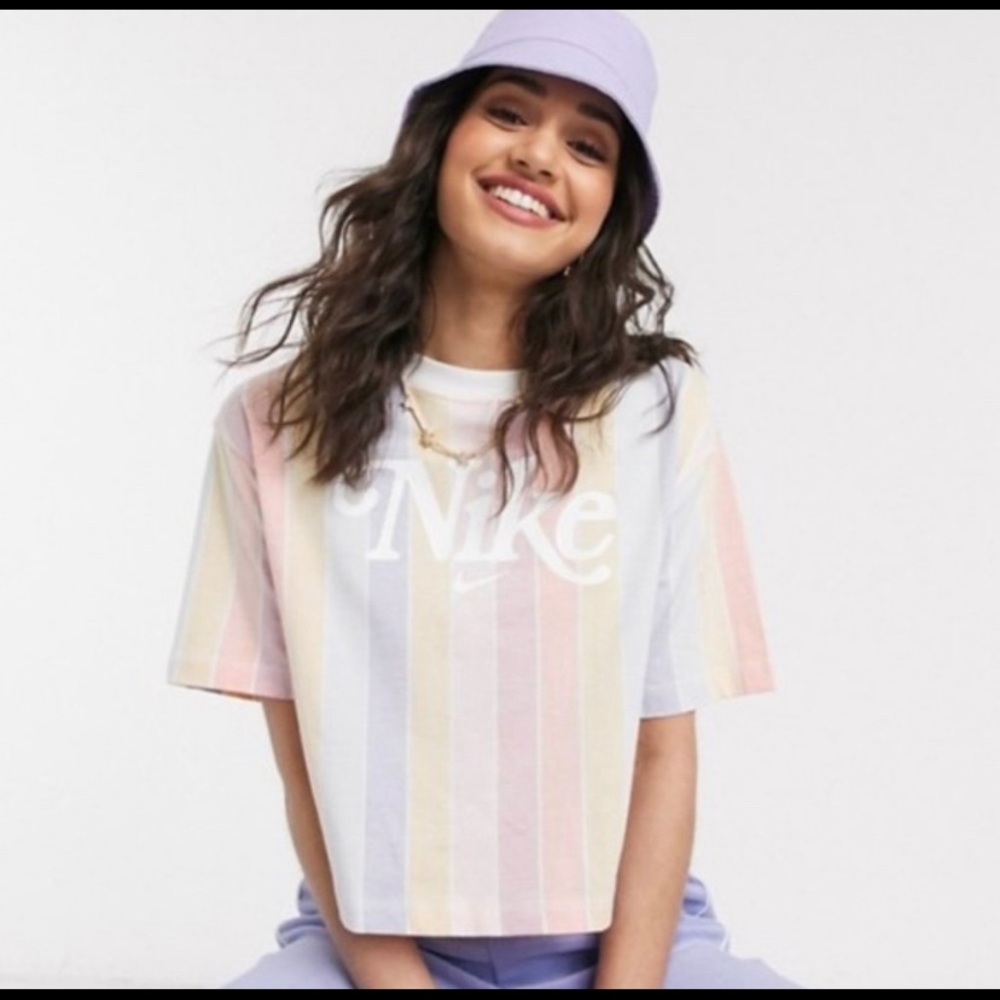 NWT Nike Retro multicolored Loose fit crop top size small